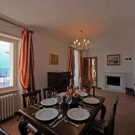 Sleeps 8 *