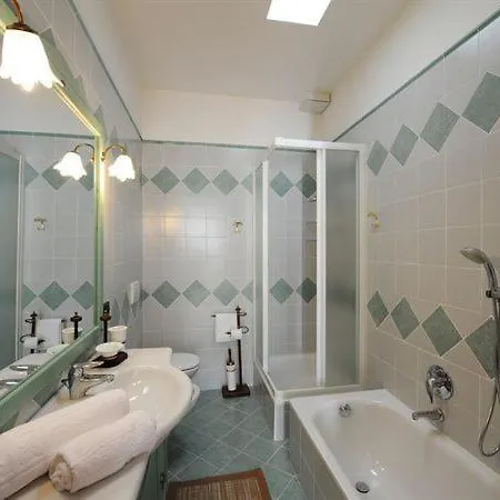 Sleeps 8 * Carate Urio