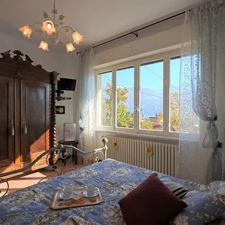 Appartamento Sleeps 8 *