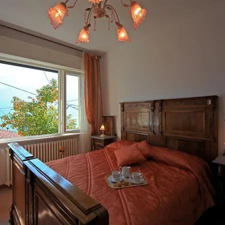 Sleeps 8 *